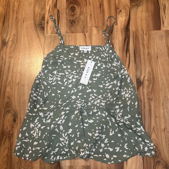 NWT Gilli Women’s Green Abstract Print Peplum Cami Tank Top Size Small - Picture 2 of 6
